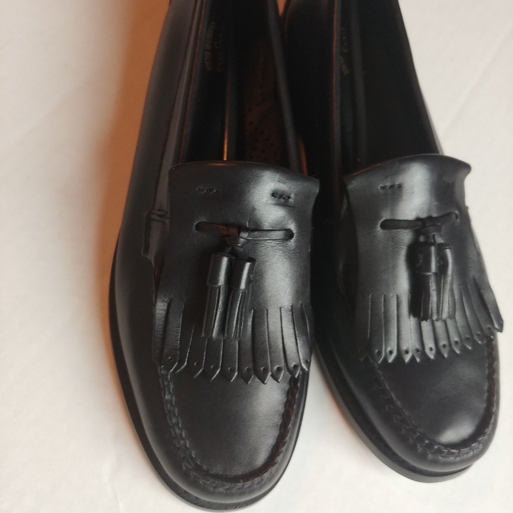 Black leather loafers size 9.5